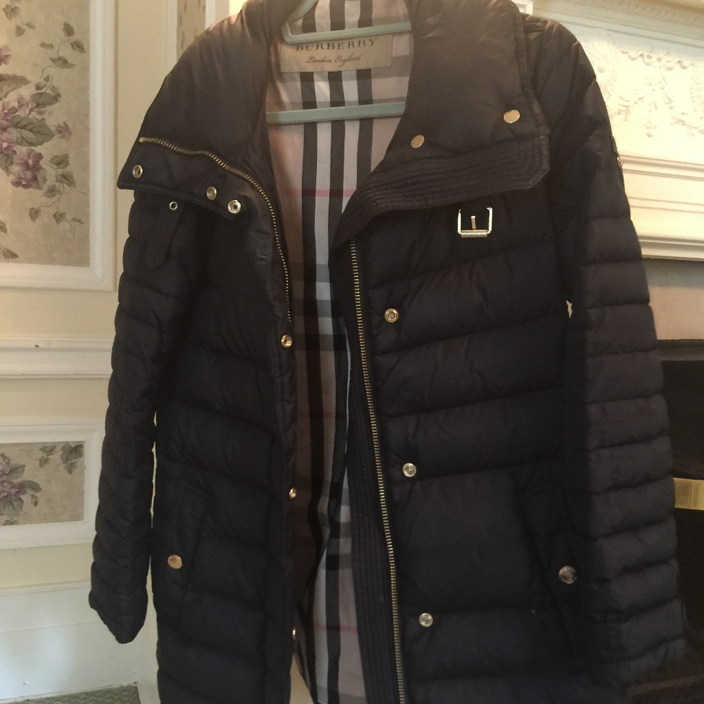 BURBERRY PUFFER DOWN JACKET